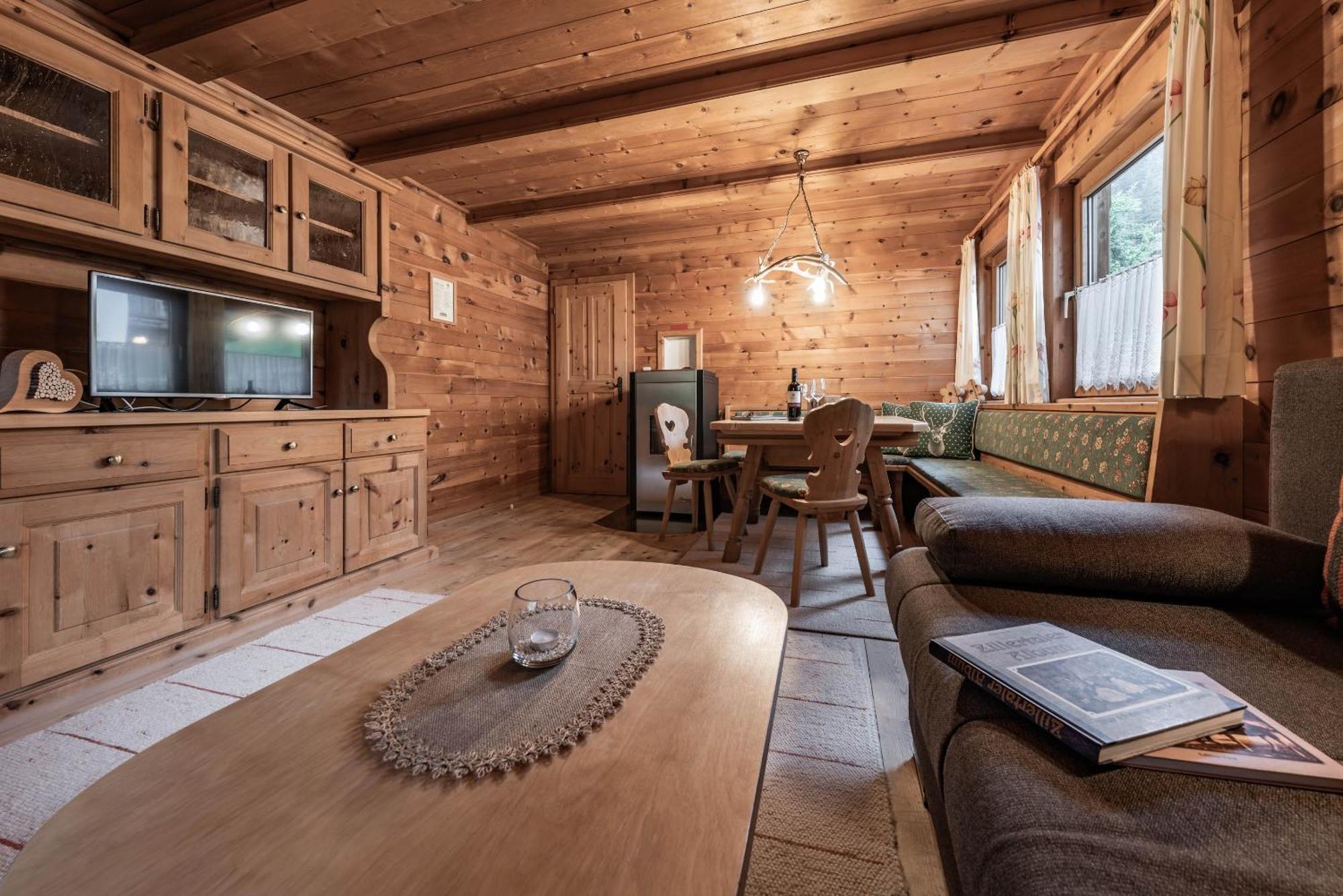 Holzknechthuette Villa Mayrhofen Exterior photo